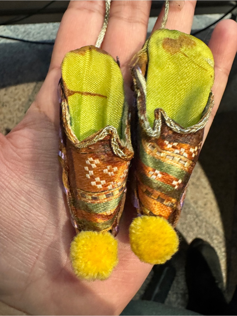 Vintage Turkish Slipper Ornaments Miniature Brocade Shoe Pair - Picture 4 of 14
